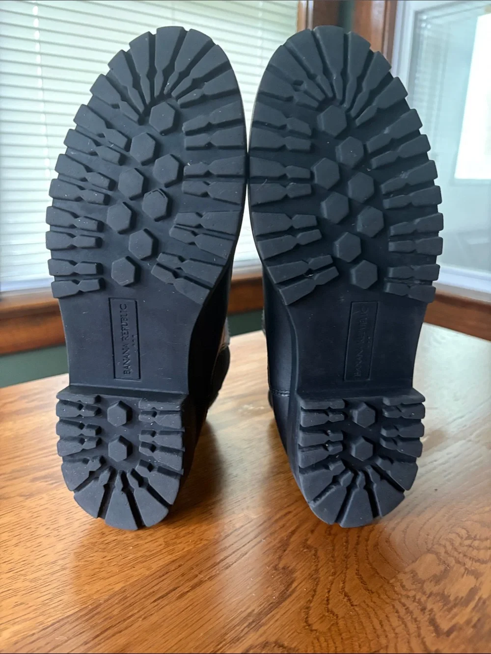 Banana Republic Factory black smooth